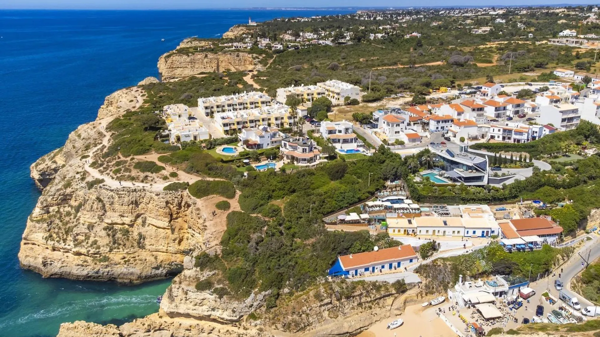 Townhouse Apartment In Benagil With View 0*,  Portugália