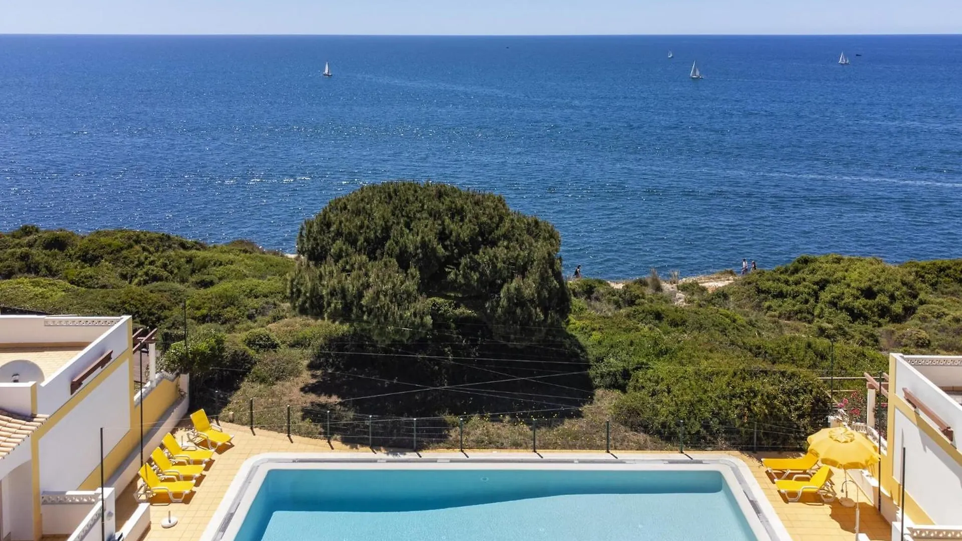 Townhouse Apartment In Benagil With View